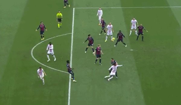 1612018350975058163.gif